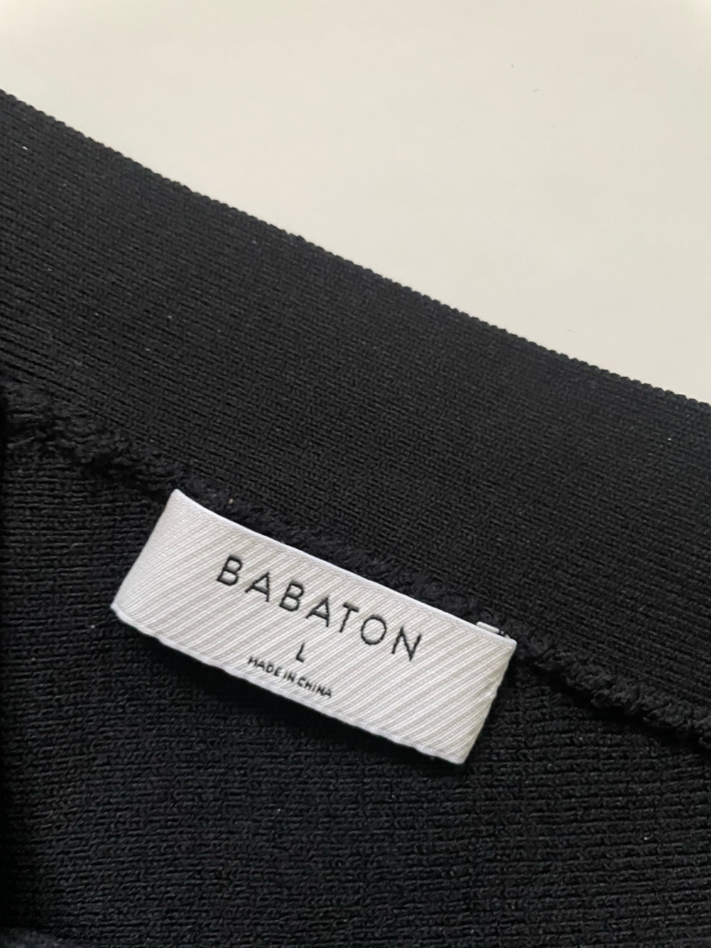 Aritzia Black Babaton Sculpt Cross-Strap Ribbed Crop Top - Picture 2 of 3